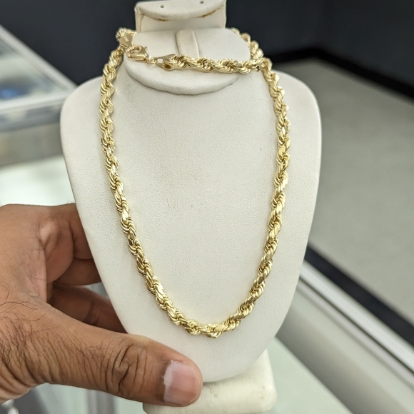 10kt real gold rope chain 6mm 20 inch - Main Image